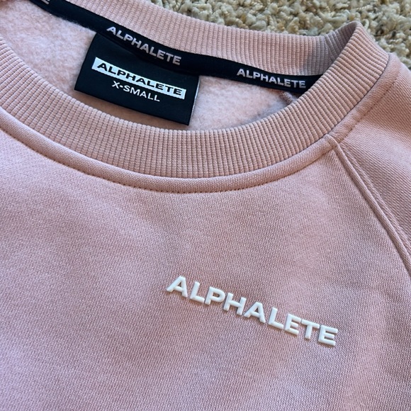 Alphalete pink cropped sweatshirt (XS) - Picture 2 of 4